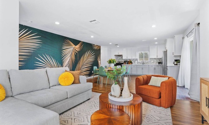Los Angeles Casa | Wonderful Home near DTLA/Crypto Arena/Universal Studio