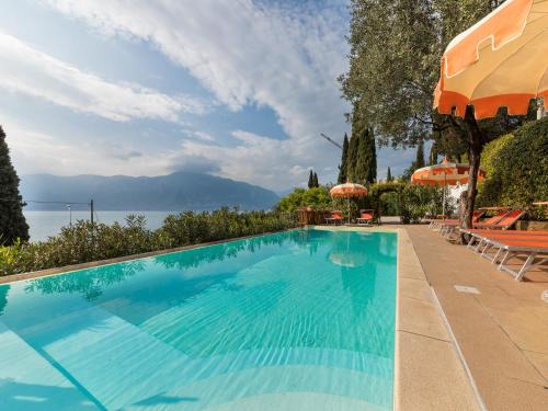 Pai Apartamento | Wonderful Lake View Apartments with Pool with Breakfast GARDASEE