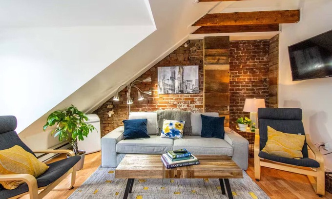 Downtown Halifax Apartamento | Wonderful Loft in Historic DT