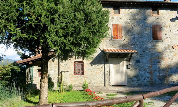 Piazza al Serchio Casa | Casa de vacaciones privada con WIFI, piscina privada, TV, balcón, mascotas permitida, aparcamiento