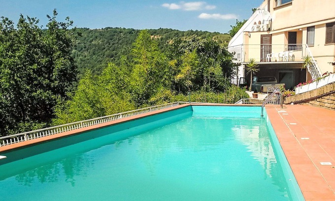 Lake Bracciano Villa | Estupenda casa de vacaciones privada con WIFI, A/C, piscina privada, TV, terraza, mascotas permitida