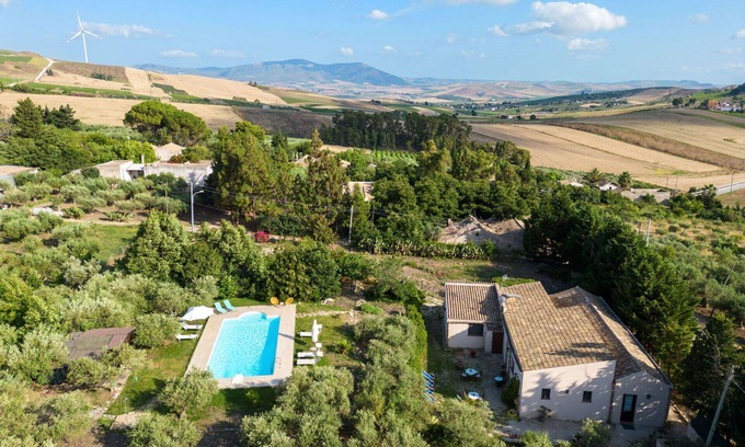 Buseto Palizzolo Villa | Casa de vacaciones privada con WIFI, piscina privada, TV, terraza, mascotas permitida, aparcamiento
