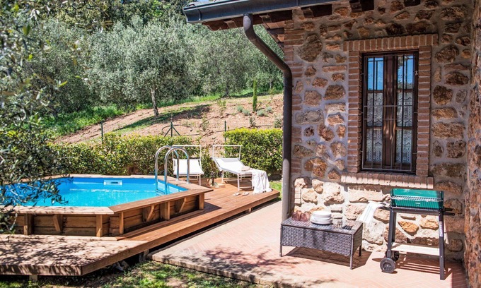 La Pesta Casa | Estupenda casa de vacaciones privada con piscina privada, WIFI, A/C, TV, patio y mascotas permitida