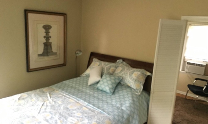 Decatur Apartamento | Maravilloso, privado 1-BR Apartamento con gran terraza, enorme patio