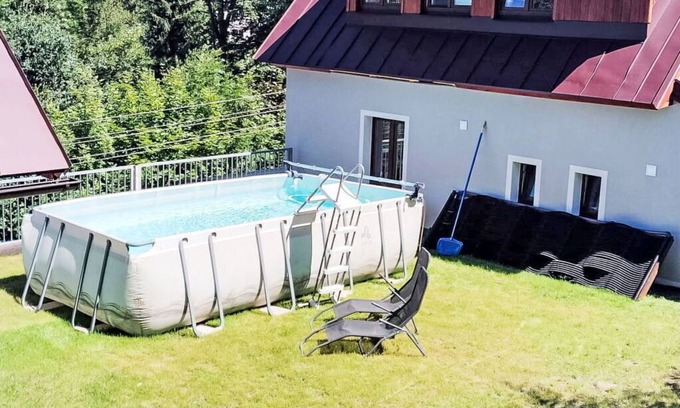 Tanvald Casa | Maravillosa casa de vacaciones privada con WIFI, TV, patio, mascotas permitida y vista panorámica