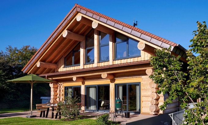 Heitersheim Casa | Casa de vacaciones privada con WIFI, piscina, jacuzzi, TV, patio, mascotas permitida, aparcamiento