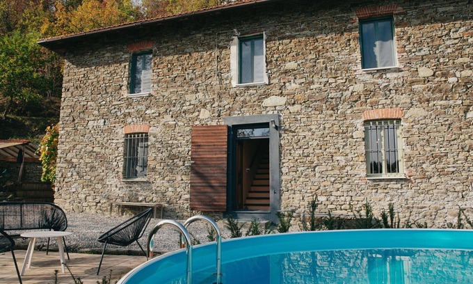 Dego Casa | Casa de vacaciones privada con WIFI, piscina privada, patio, vista panorámica, aparcamiento