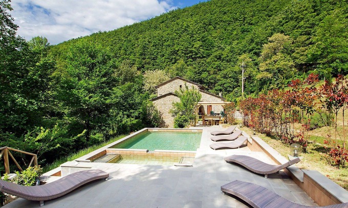 Sansepolcro Villa | Maravillosa casa de vacaciones privada con jacuzzi, WIFI, piscina privada, TV, patio, aparcamiento
