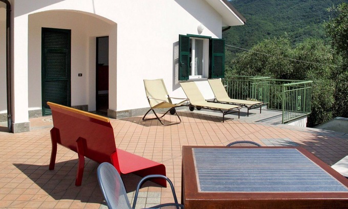 Stellanello Casa | Preciosa casa de vacaciones privada con WIFI, A/C, TV, terraza, vista panorámica, aparcamiento