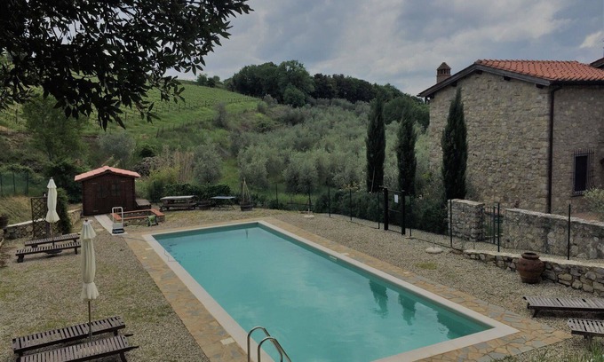 Villa A Sesta Villa | Casa de vacaciones privada con piscina, A/C, WIFI, TV, patio, vista panorámica, cerca de Siena