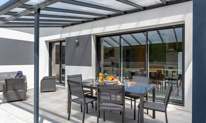 Locquirec Casa | Casa de vacaciones privada con jacuzzi, WIFI, TV, terraza, mascotas permitida, aparcamiento