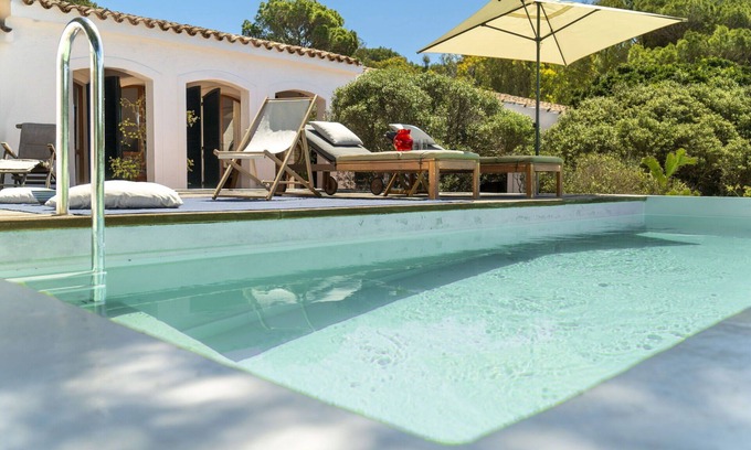 Porto Pinetto Villa | Casa de vacaciones privada con WIFI, piscina privada, TV, patio, vista panorámica, aparcamiento