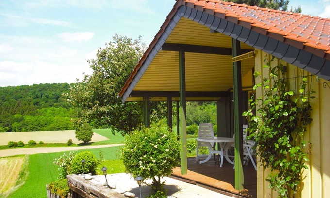Bremke Casa | Casa de vacaciones privada con WIFI, TV, patio, mascotas permitida, vista panorámica, aparcamiento