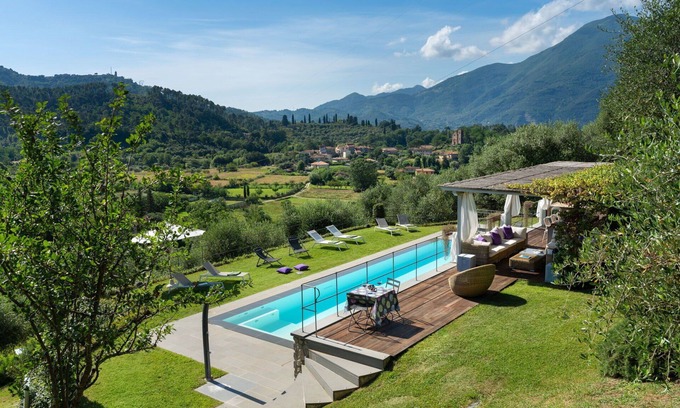 Camaiore Villa | Maravillosa casa de vacaciones privada con piscina privada, WIFI, sauna, A/C, jacuzzi, TV, patio