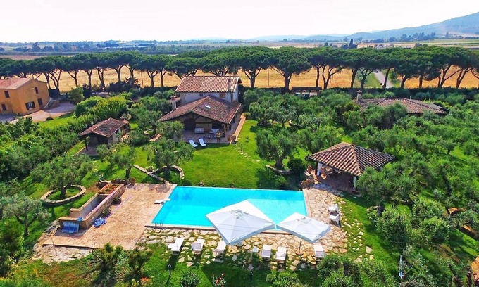Capalbio Villa | Casa de vacaciones privada con jacuzzi, A/C, WIFI, piscina privada, TV, patio, vista panorámica