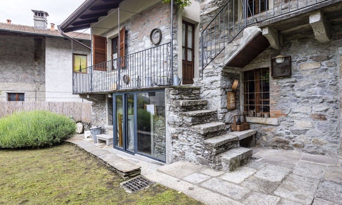 Mergozzo Casa | Preciosa casa de vacaciones privada para 6 personas con WIFI, TV, balcón y aparcamiento