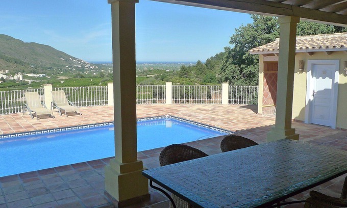 Adsubia Casa | Casa de vacaciones privada con A/C, WIFI, piscina privada, TV, terraza, vista panorámica