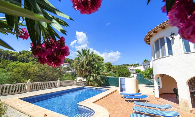 Costa de Benissa Villa | Estupenda casa de vacaciones privada para 6 personas con A/C, WIFI, piscina privada y TV
