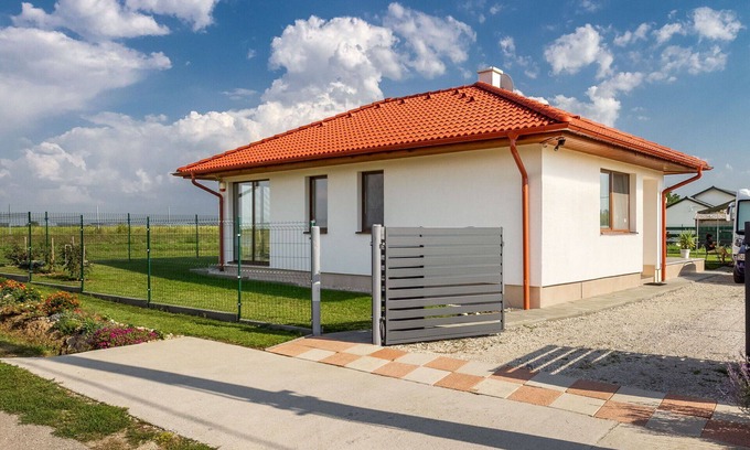 Buzsak Casa | Maravillosa casa de vacaciones privada para 5 personas con WIFI, TV y terraza