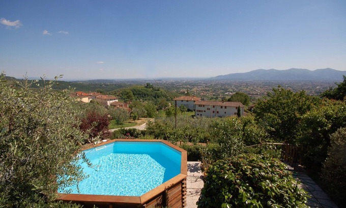 Ciciana Villa | Casa de vacaciones privada con WIFI, piscina privada, veranda, vista panorámica, cerca de Lucca