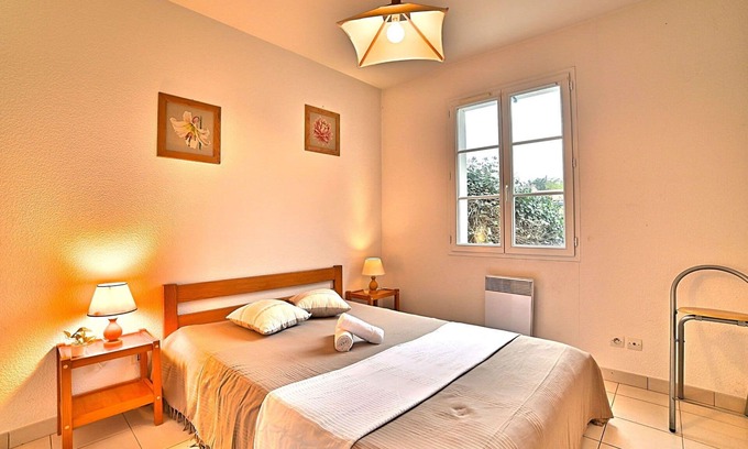 Domino Casa | Maravillosa casa de vacaciones privada para 5 personas con WIFI, TV, terraza y mascotas permitida