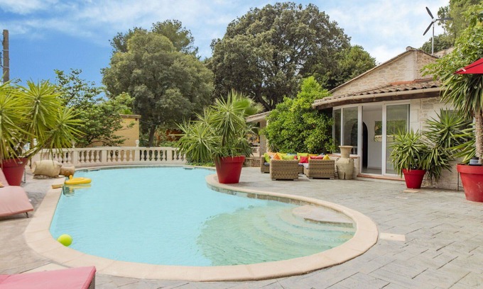 Les 3 Ponts Villa | Casa de vacaciones privada con piscina privada, A/C, WIFI, jacuzzi, TV, terraza, mascotas permitida