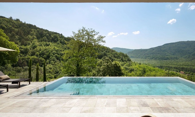 Sveti Bartol Villa | Preciosa casa de vacaciones privada con A/C, WIFI, piscina privada, TV, terraza y vista panorámica