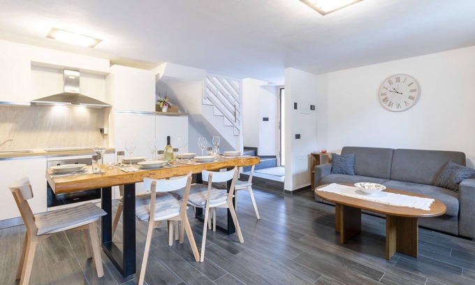 Piuro Casa | Preciosa casa de vacaciones privada para 6 personas con WIFI, TV, patio y mascotas permitida