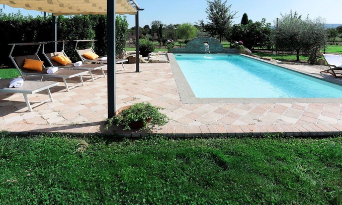 Sutri Villa | Casa de vacaciones privada con A/C, piscina privada, WIFI, TV, terraza, vista panorámica