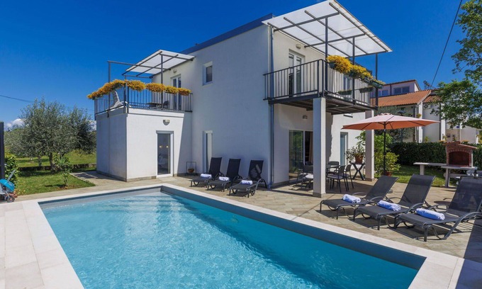 Valica Casa | Casa de vacaciones privada con A/C, piscina privada, WIFI, TV, terraza, vista panorámica