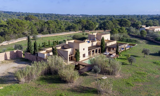 Formentera Cabaña | Maravillosa Villa rústica con piscina y jardín, a solo 7 minutos de la playa