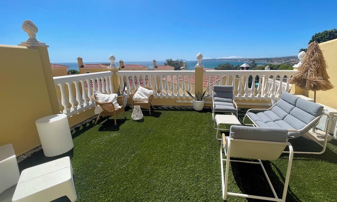Urbanización Puerto de Estepona Casa | MARAVILLOSA ADOSADA JUNTO A LA PLAYA