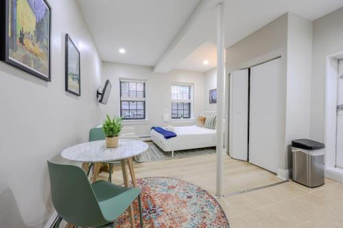 Prudential - St. Botolph Apartamento | Wonderful South End Studio