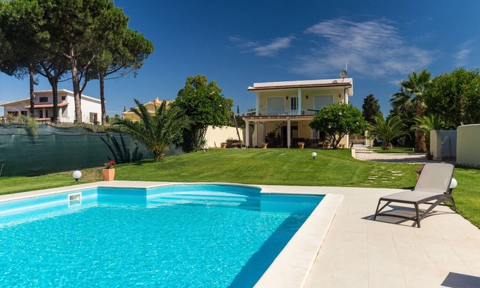 Capitana Villa | Maravillosa villa con piscina junto al mar.