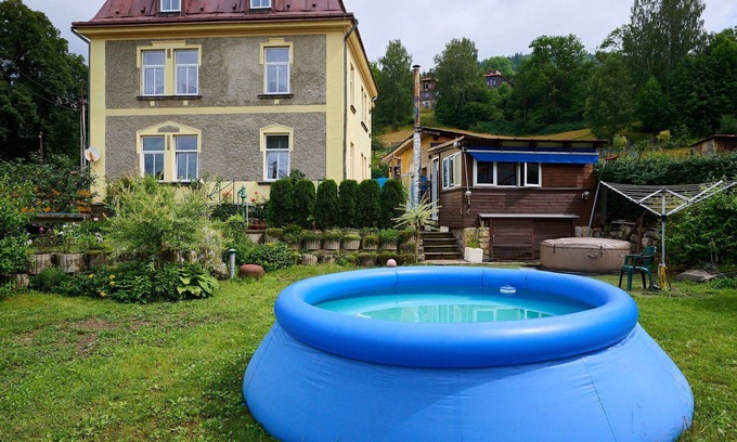 Desna Villa | Preciosa casa de vacaciones para 4 personas con piscina, WIFI y TV