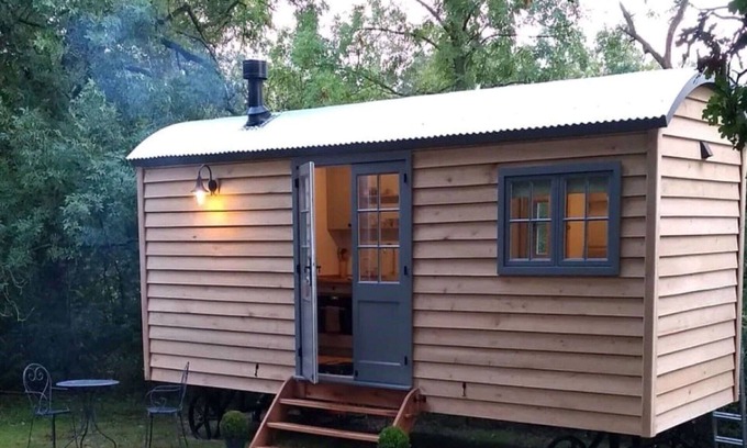 Steyning Casa | Estupenda casa de vacaciones para 2 personas con WIFI, terraza y aparcamiento