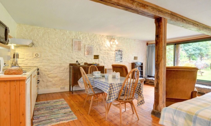 Builth Wells Casa | Maravillosa casa de vacaciones para 2 personas con patio, vista panorámica y aparcamiento