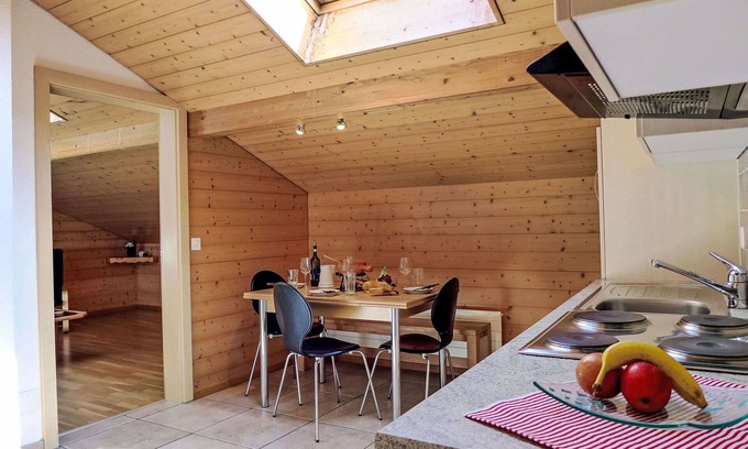 Frutigen Villa | Maravillosa casa de vacaciones para 4 personas con WIFI y patio