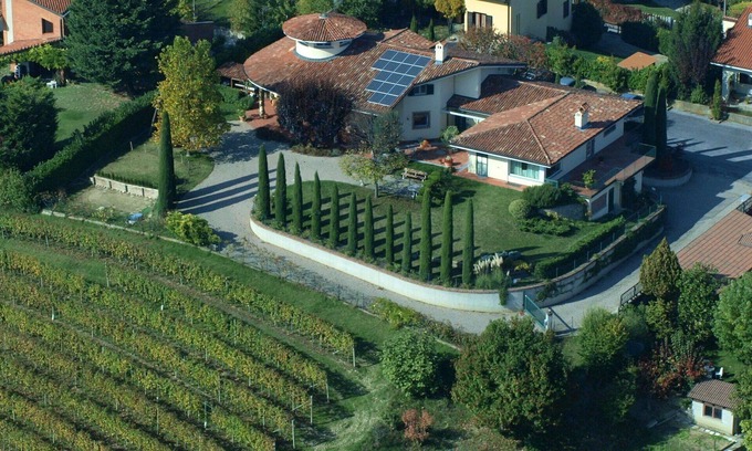 Barolo Casa | Estupenda casa de vacaciones con WIFI, TV, terraza, vista panorámica y aparcamiento