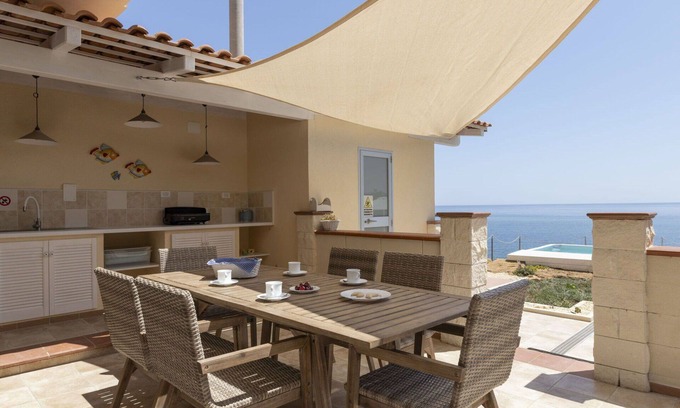 Punta Milocca Casa | Preciosa casa de vacaciones para 6 personas con WIFI, piscina privada, A/C, TV y terraza
