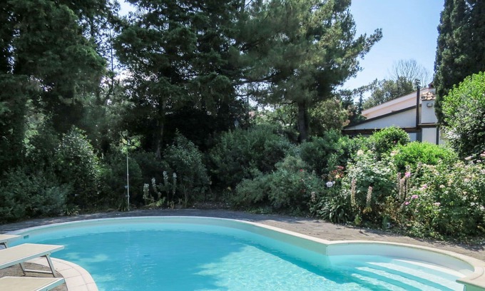 Castellaccio Villa | Casa de vacaciones con WIFI, piscina privada, TV, patio, mascotas permitida, aparcamiento