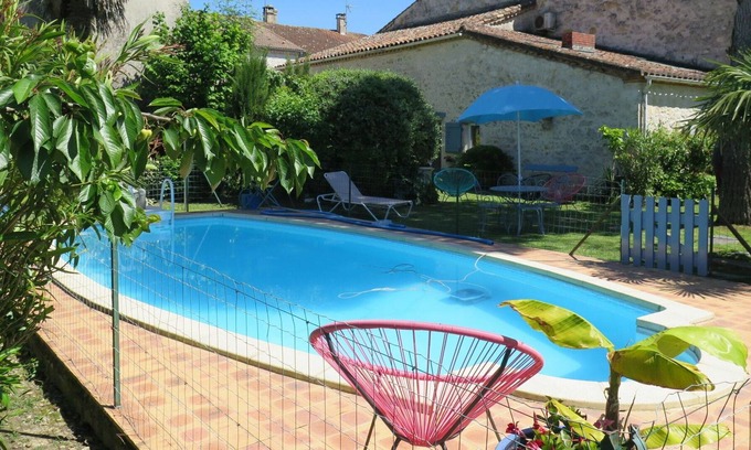 Sauvagnas Casa | Maravillosa casa de vacaciones para 2 personas con WIFI, piscina privada, TV y aparcamiento