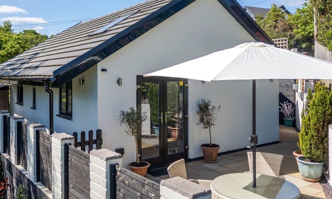 Newbridge Casa | Estupenda casa de vacaciones para 4 personas con WIFI, terraza, mascotas permitida y aparcamiento