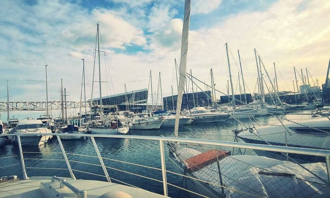 Diagonal Mar i el Front Maritim del Poblenou Alquiler De Eote | WONDERFUL YACHT APARTMENT IN BARCELONA - YOUR COSY PLACE TO STAY