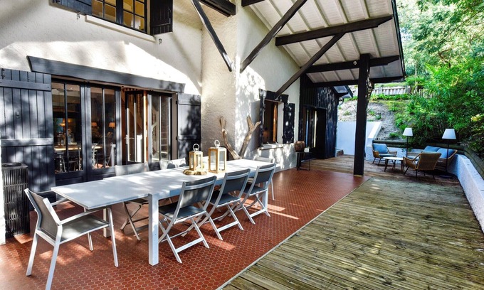 Piraillan Casa | Wonderfully newly renovated Landaiser house with heated pool
