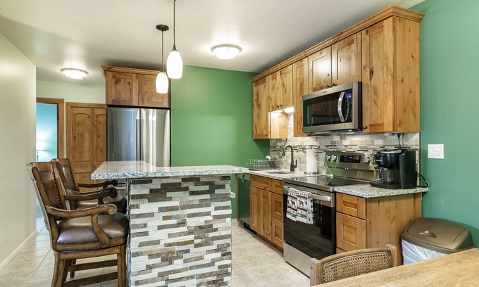 Avon Condominio | Wonderfully Renovated Condo, Walk to Beaver Creek Resort