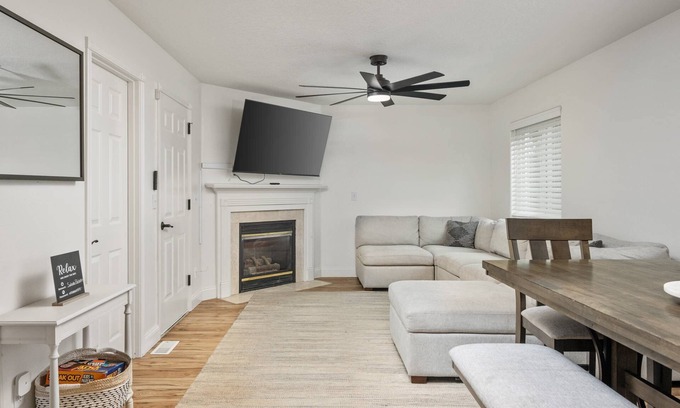 Troutdale Casa | Great Deals on Summer Stays!