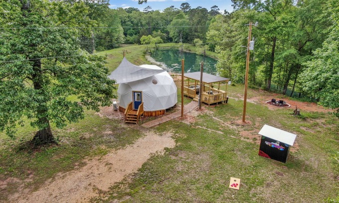 Coldspring Casa | Wonderland Glamping Geo Dome (Houston)