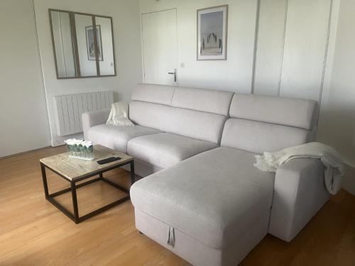Deuil-la-Barre Apartamento | WonderSuite appartement - centre ville avec parking couvert -15mn de Paris et 10 mn de Stade de France, wifi, Netflix
