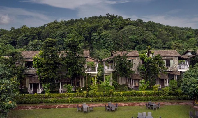 Dhikuli Complejo | Wood castle Spa & Resort
